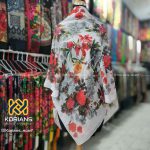 روسری نخی مدل گل درشت