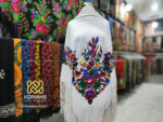 روسری نخی ترک مدل نوار گل‌دار سفید
