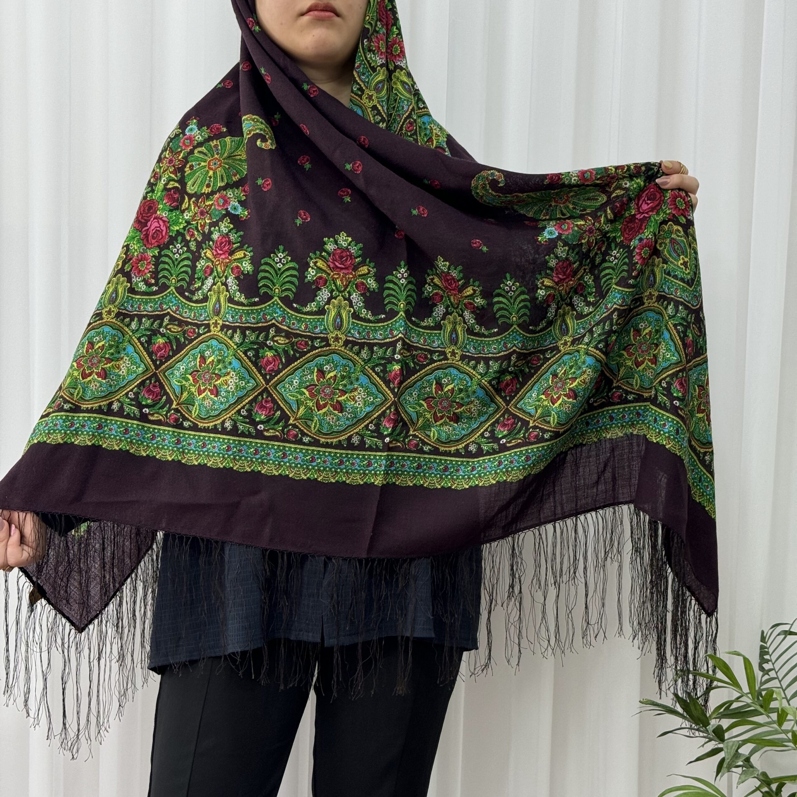 IMG_3189 روسری ترکمن ایتالیایی کد R100191 - تصویر 1