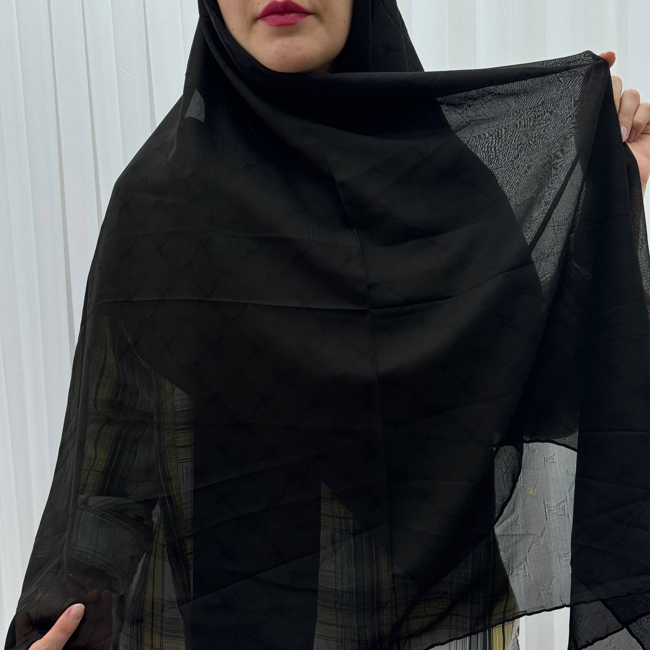758 روسری حریر ساده دور دست دوز - تصویر 1