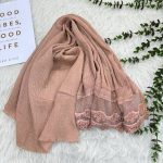شال مزونی  وارداتی لبه گیپور کد 944